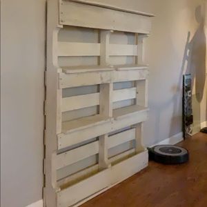Pallet shelves